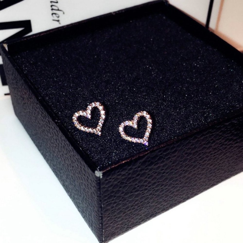 NEW 18k Diamond Pave Heart Rose Gold Stud Earrings - Picture 5 of 6